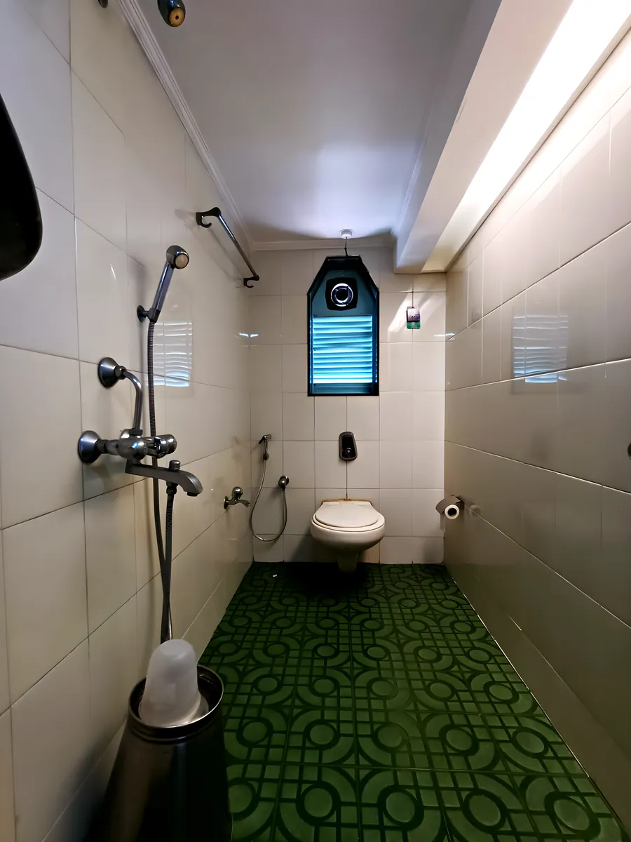 The indigo room, photograph 5