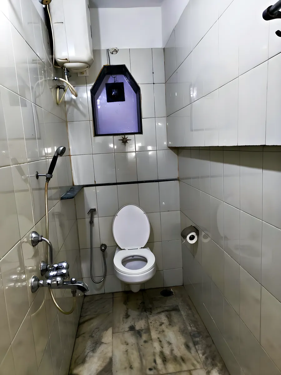 The quiet room, photograph 4